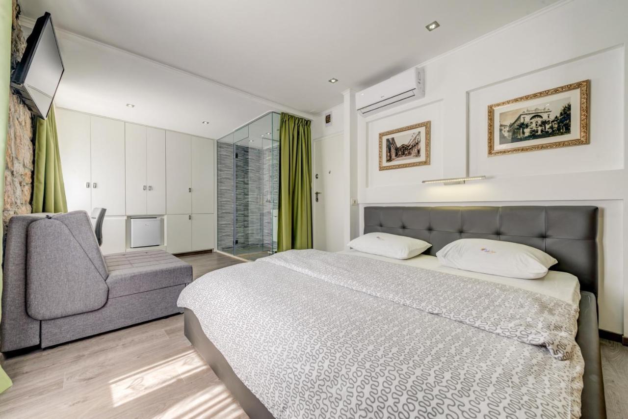 Luxury Rooms Ana In The Heart Of Spalato Esterno foto