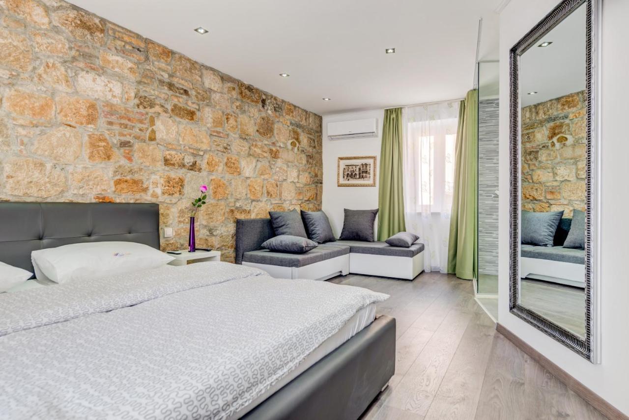 Luxury Rooms Ana In The Heart Of Spalato Esterno foto